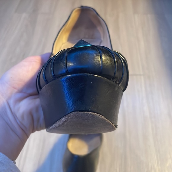 🎉PRICE DROP🎉 Valentino Garavani Rockstud pleated black stiletto pumps - Picture 10 of 11